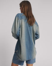 Load image into Gallery viewer, OT BLUE RANCH ESSENTIAL DENIM SHIRT
