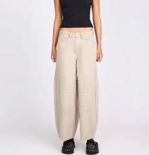Load image into Gallery viewer, OT Barrel MW Denim Jean
