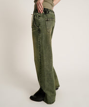 Load image into Gallery viewer, Blk Khaki Roadhouse WL Jeans
