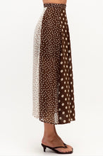 Load image into Gallery viewer, EBBY AND I SPOT ME SKIRT
