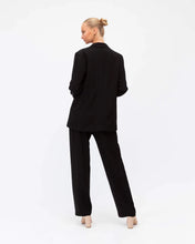 Load image into Gallery viewer, White Closet Blazer
