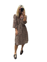 Load image into Gallery viewer, HK Midi Dress
