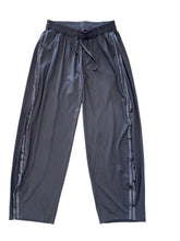 Load image into Gallery viewer, MT Barrel Sweater Pant
